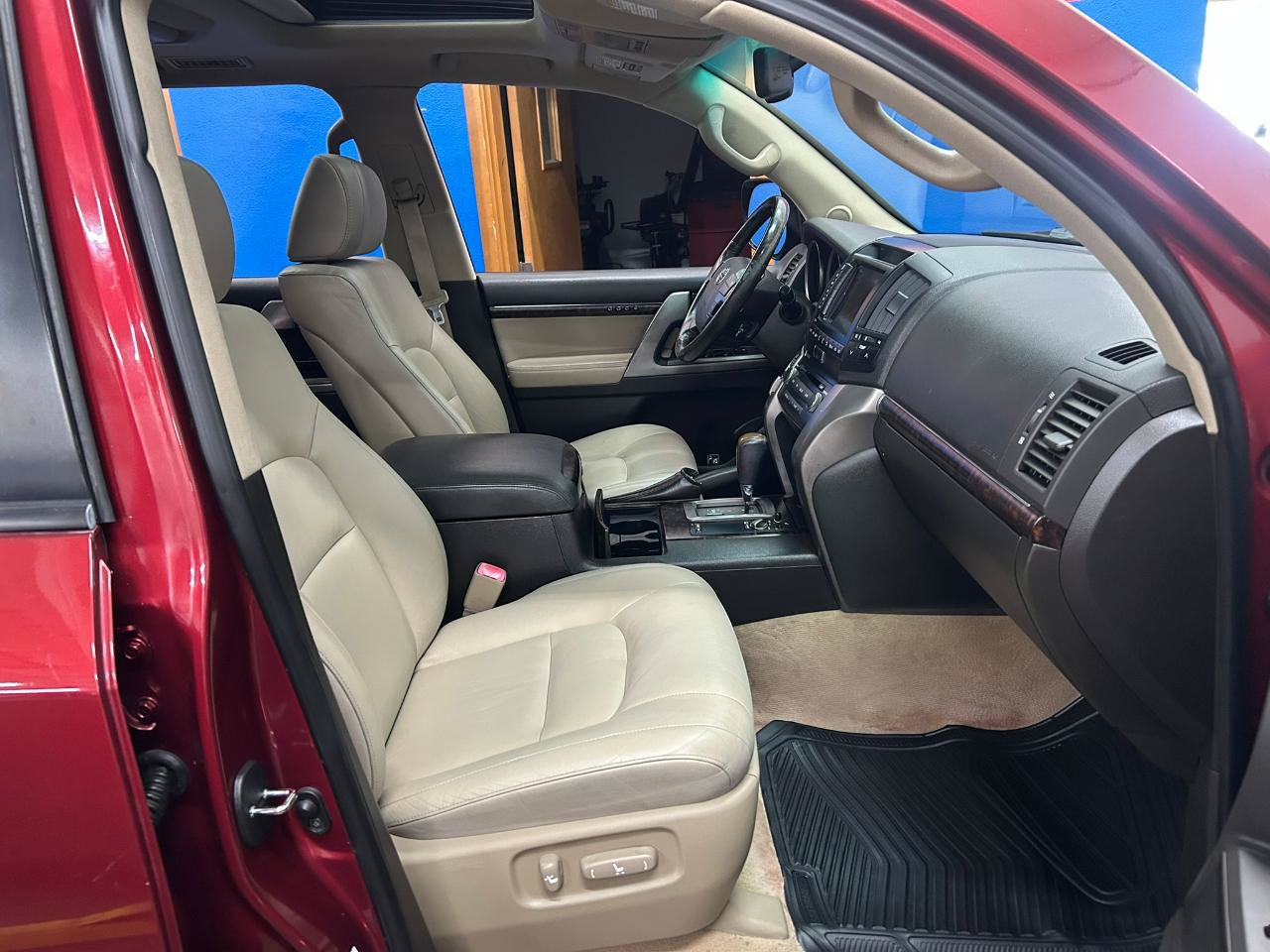 Used 2008 Toyota Land Cruiser AWD/4WD image 10