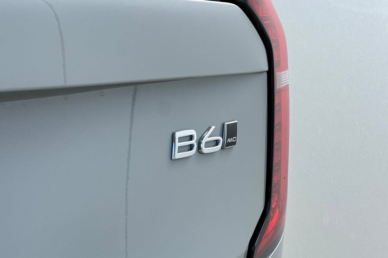 Certified 2025 Volvo XC90 B6 Core w/ Protection Package Premier image 34