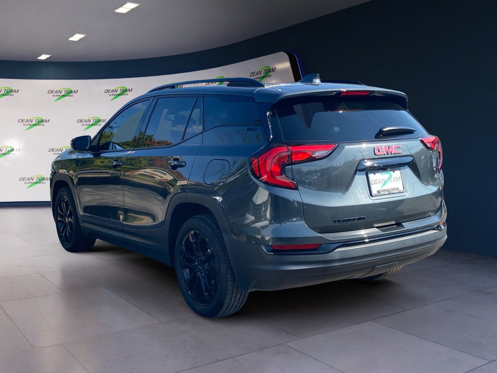 Used 2020 GMC Terrain SLT w/ Preferred Package image 4