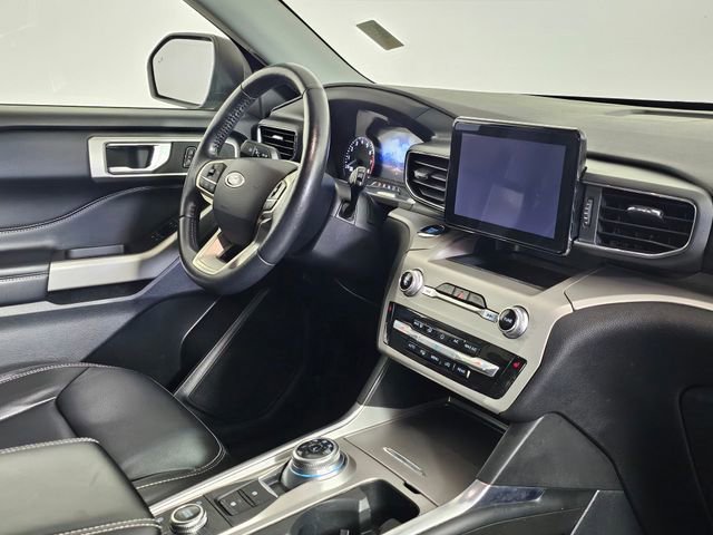 Used 2021 Ford Explorer XLT w/ Equipment Group 202A image 10