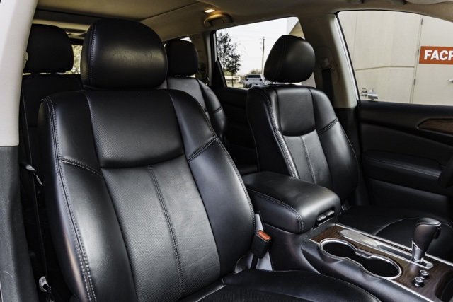 Used 2019 Nissan Pathfinder Platinum image 28