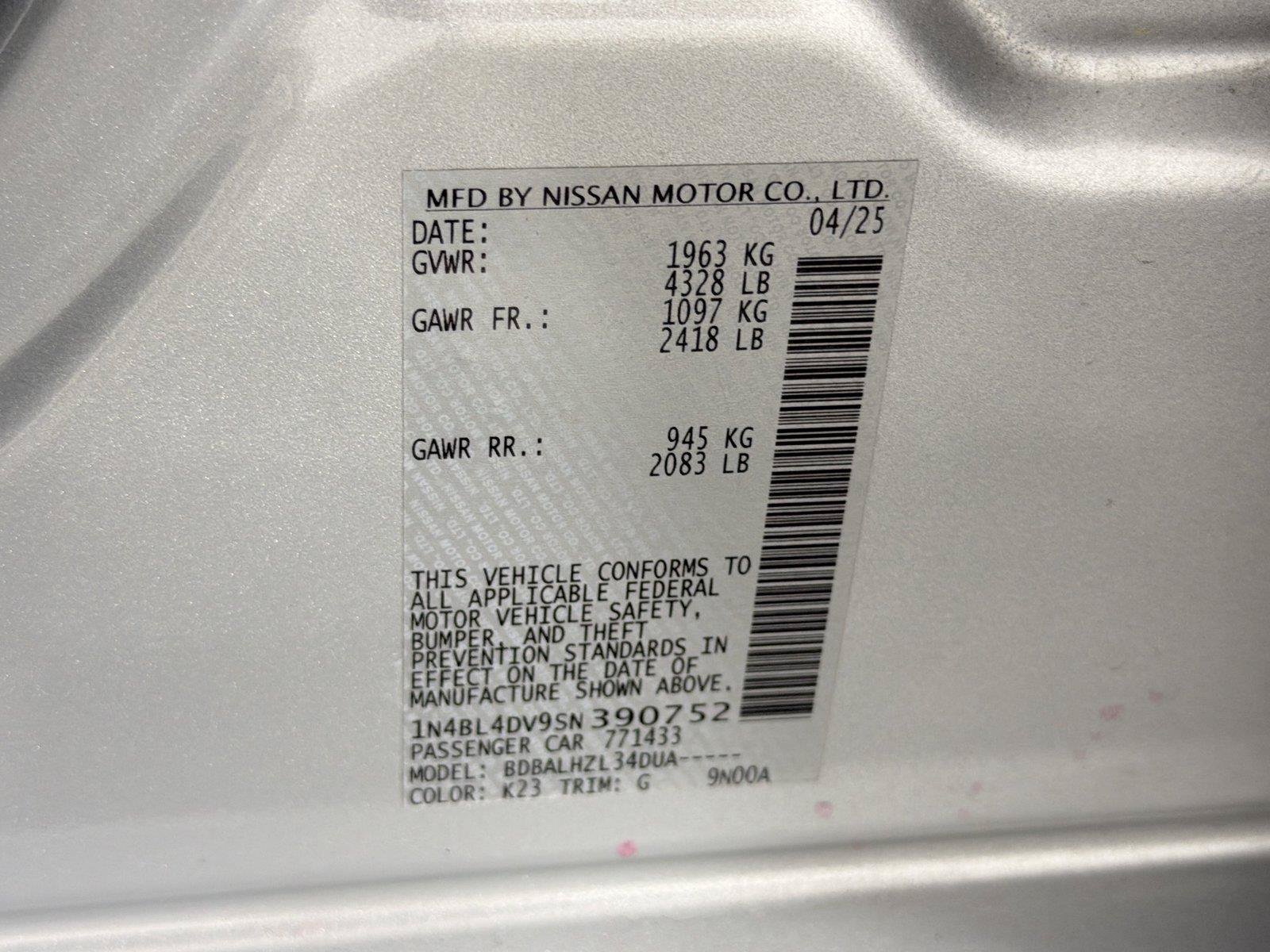 Used 2025 Nissan Altima 2.5 SV FWD image 30