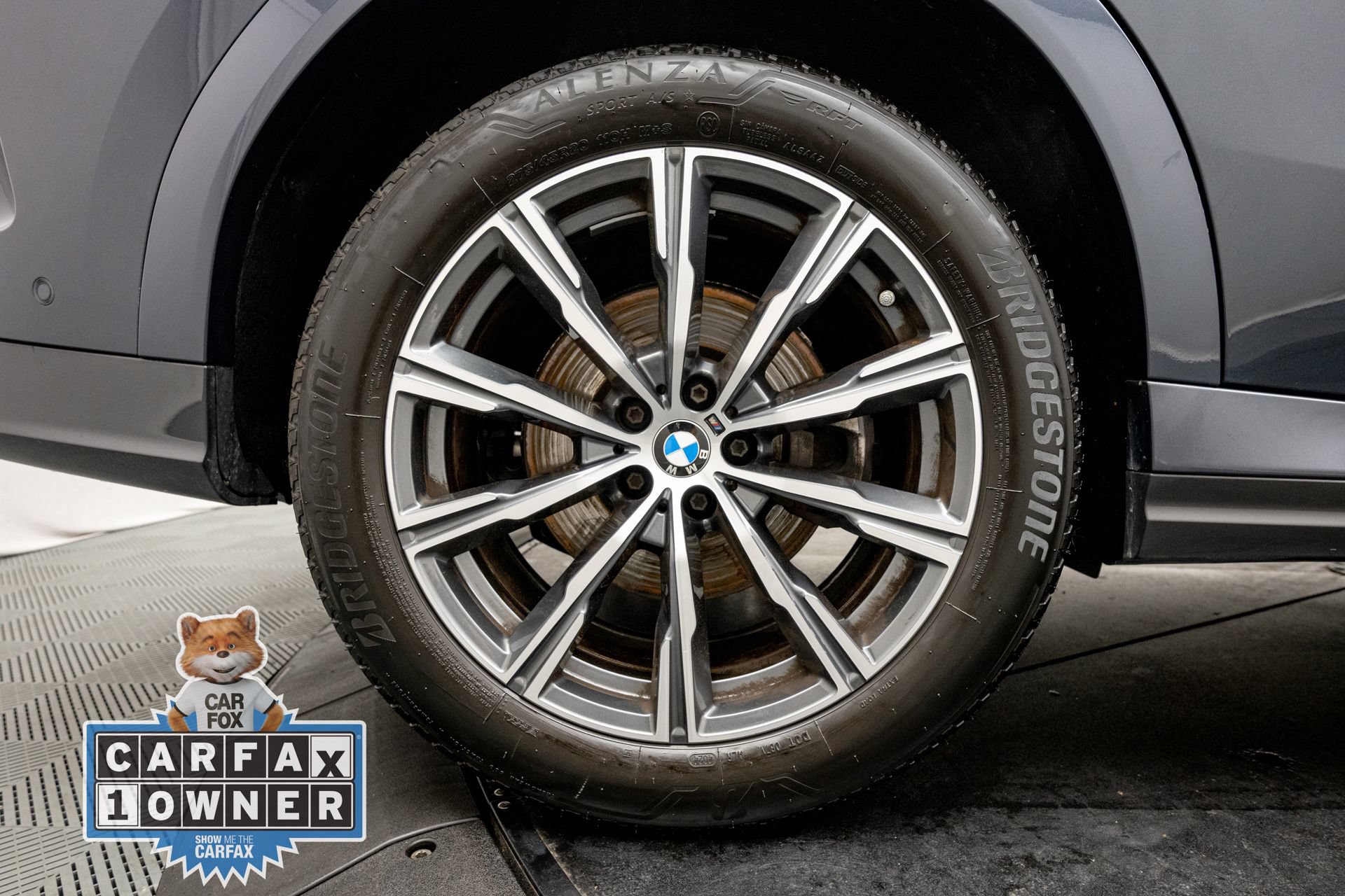 Used 2022 BMW X6 xDrive40i w/ M Sport Package AWD/4WD image 27