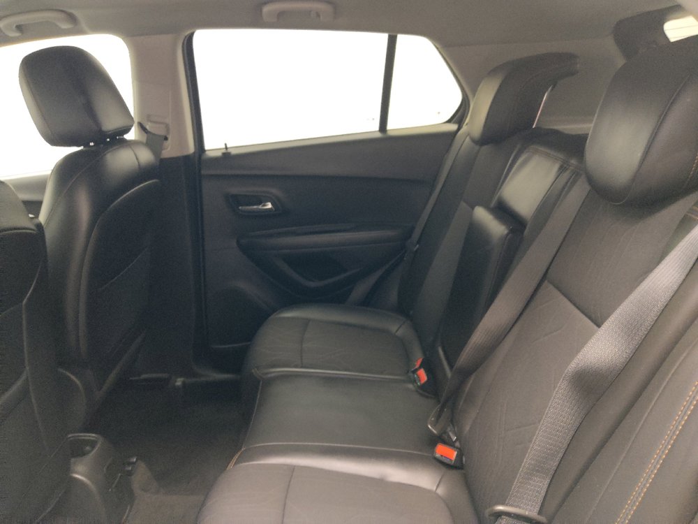 Used 2020 Chevrolet Trax LT w/ LT Convenience Package FWD image 18