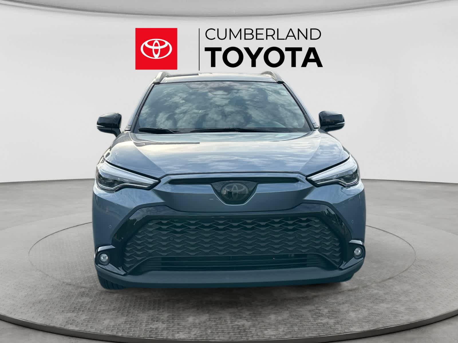 Used 2025 Toyota Corolla Cross AWD Hybrid image 8