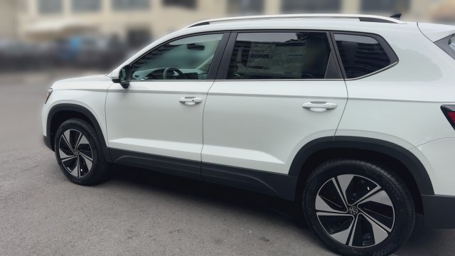 New 2026 Volkswagen Taos SE AWD/4WD image 6