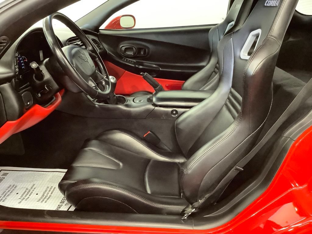 Used 2002 Chevrolet Corvette Z06 w/ Memory Pkg RWD image 9
