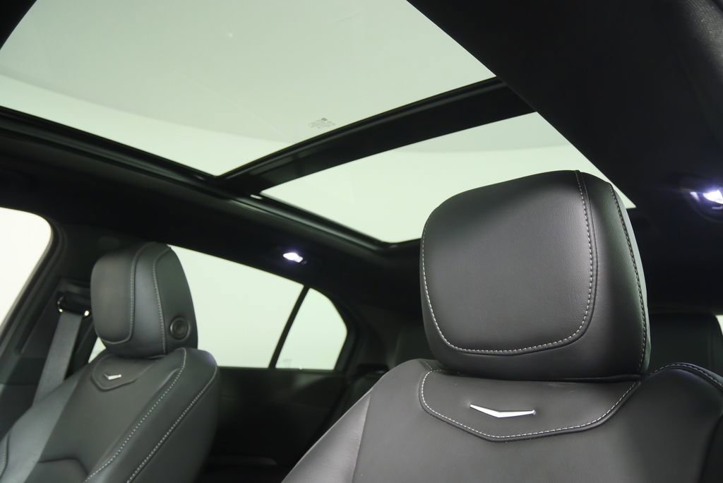 Used 2024 Cadillac XT4 Premium Luxury w/ Cold Weather Package image 12