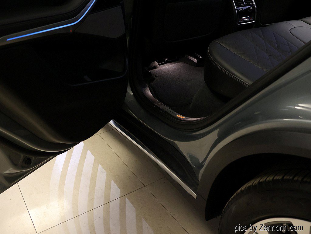 Certified 2025 BMW X5 xDrive50e w/ Premium Package AWD/4WD image 30