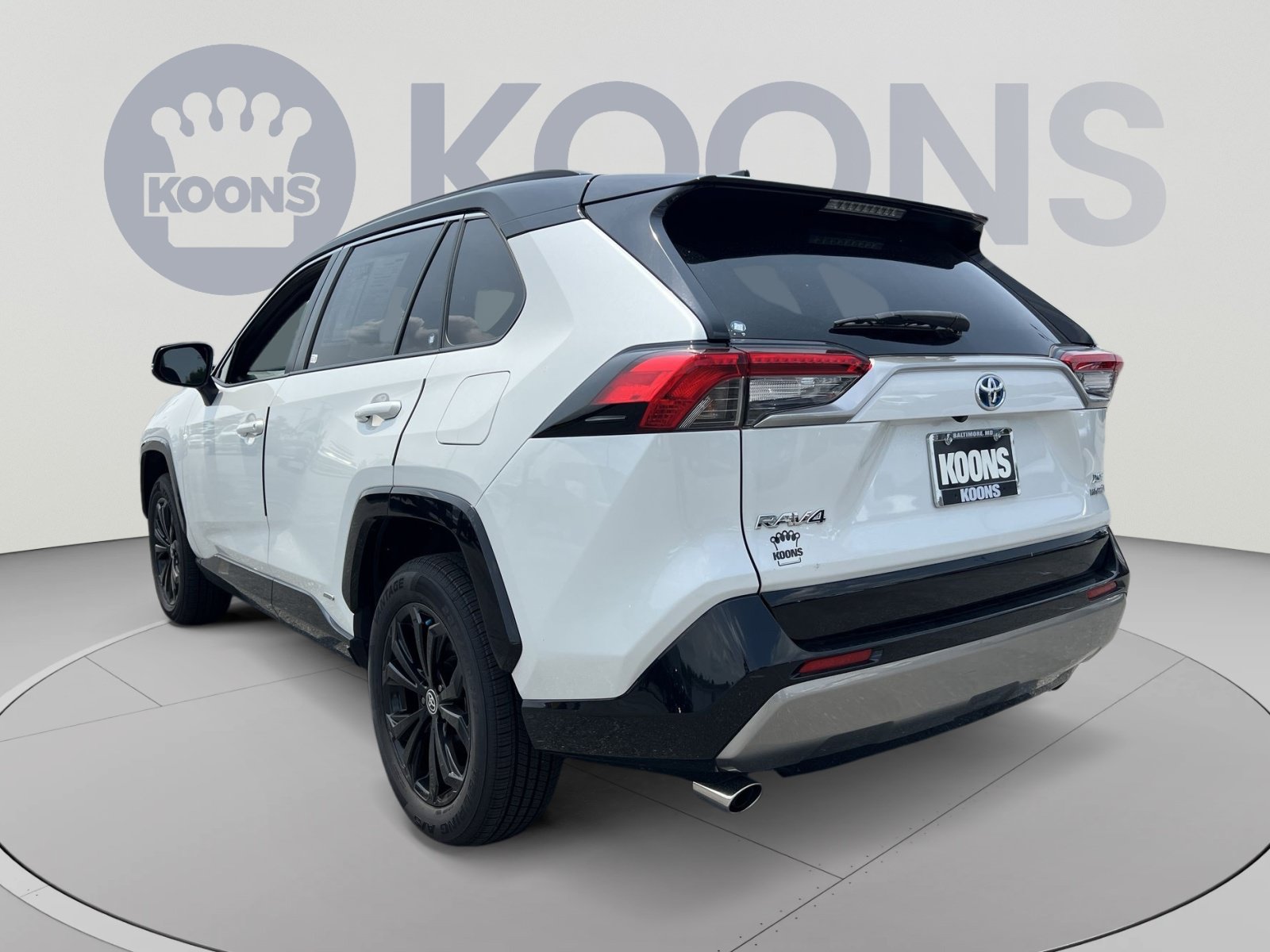 Used 2023 Toyota RAV4 XSE AWD/4WD image 4