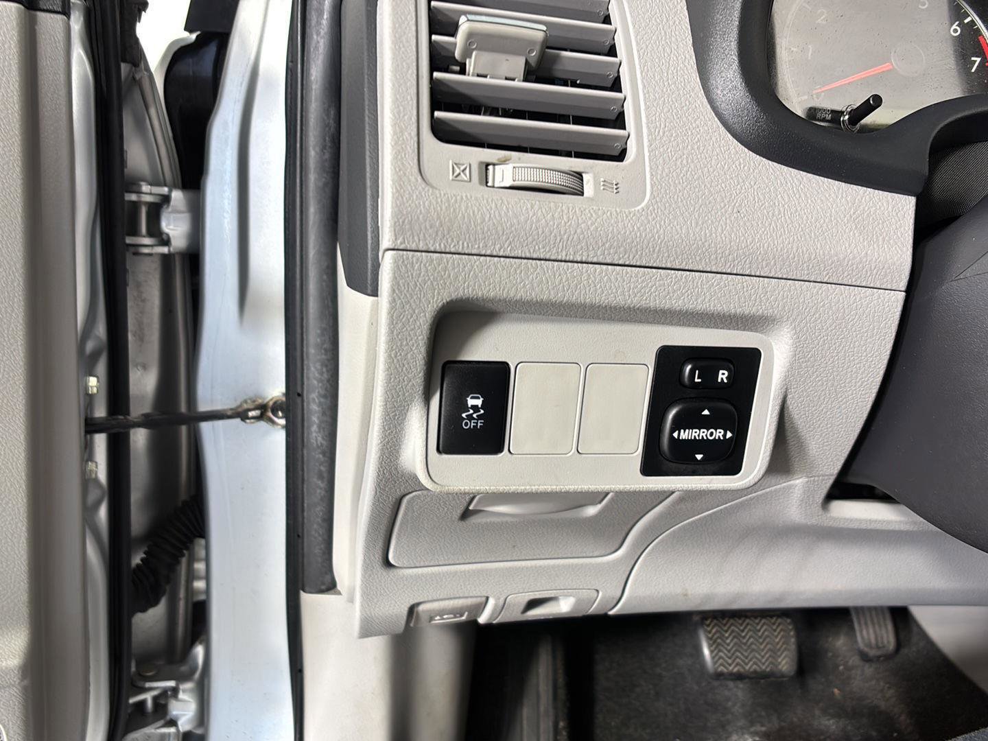 Used 2012 Toyota Corolla LE image 28