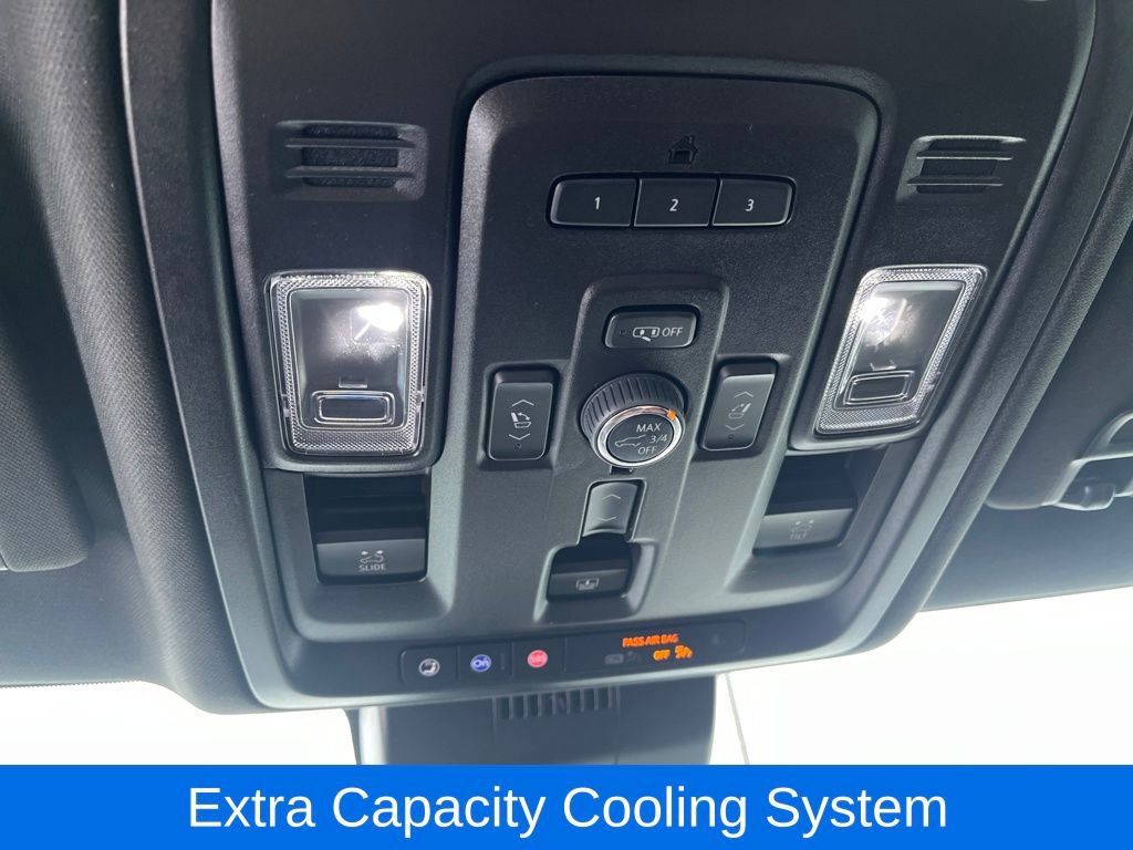 Used 2023 GMC Yukon XL Denali Ultimate image 35