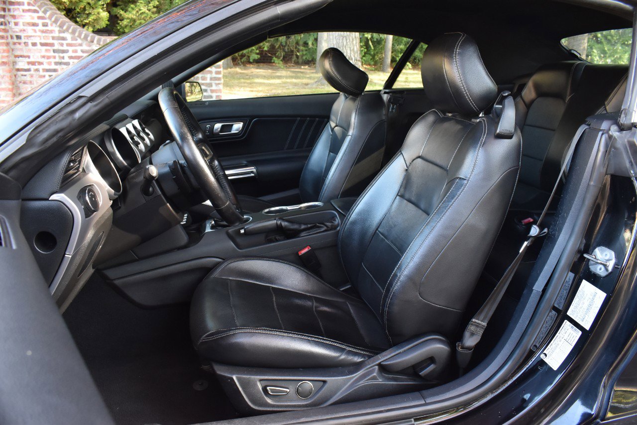 Used 2019 Ford Mustang Premium image 25