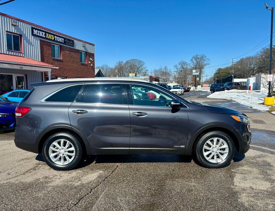 Used 2018 Kia Sorento LX w/ LX V6 Convenience Package image 4