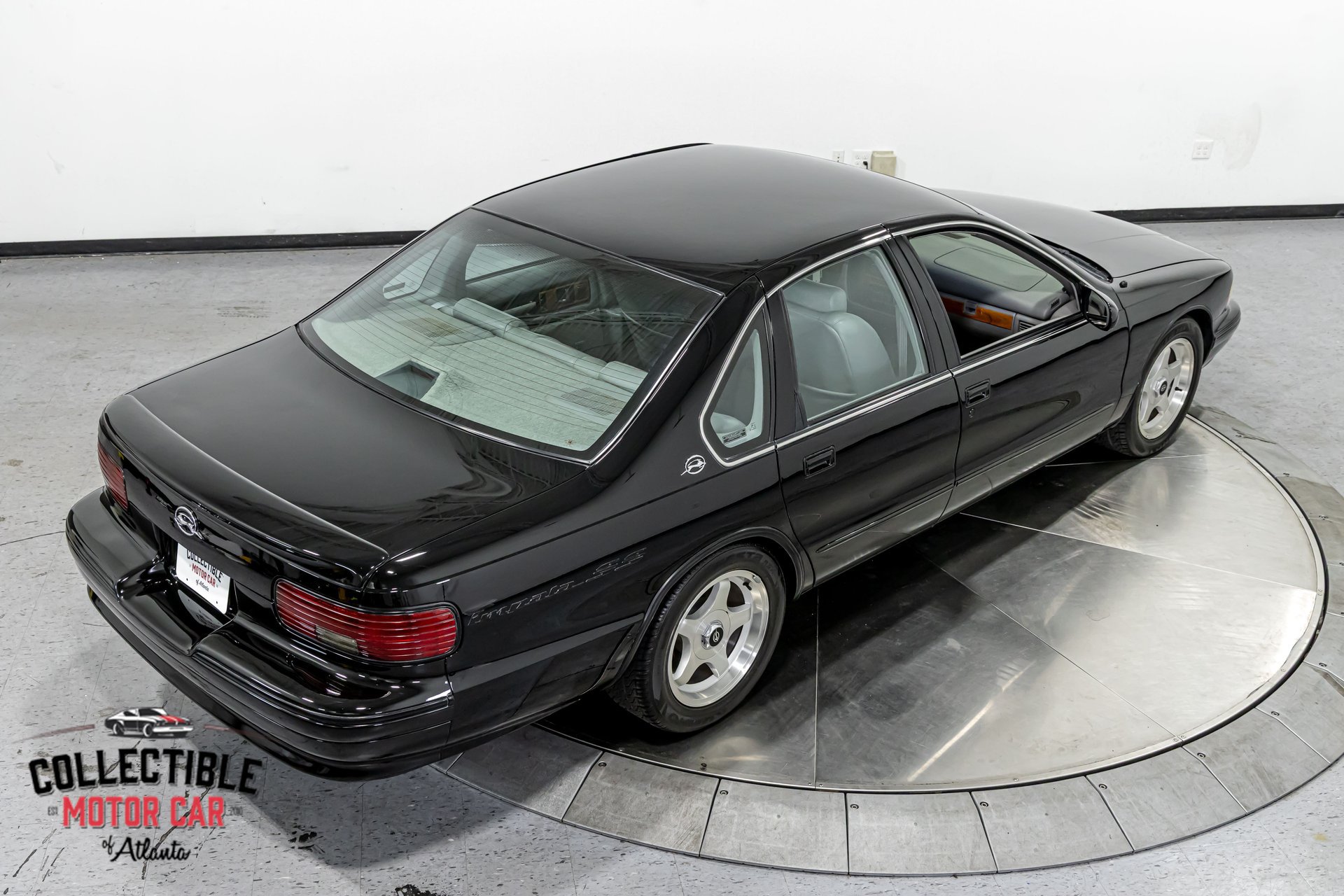 Used 1996 Chevrolet Impala SS RWD image 35