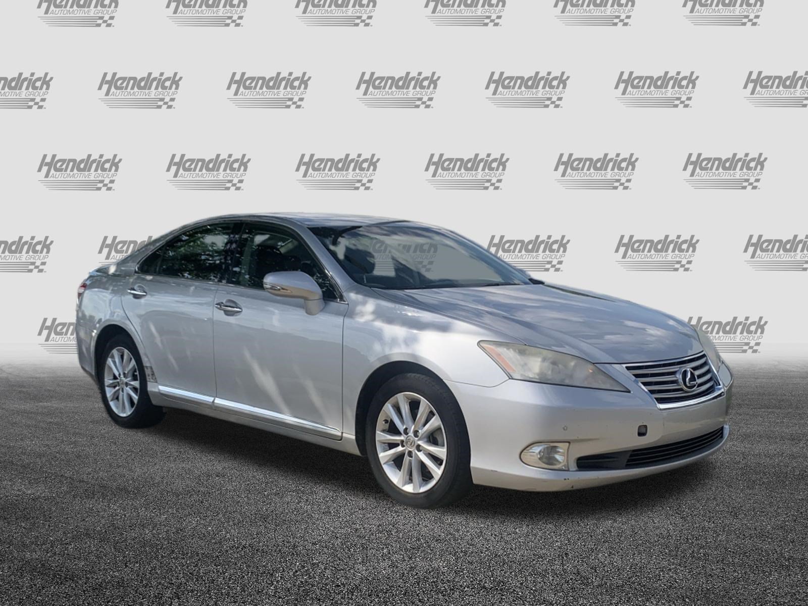 Used 2010 Lexus ES 350 w/ Preferred Accessory Package FWD image 2
