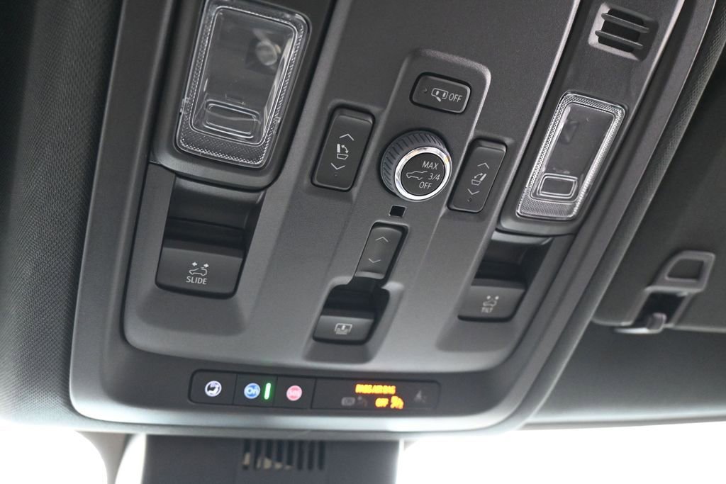 Used 2025 Chevrolet Suburban High Country w/ Sun And Tow Package RWD image 31