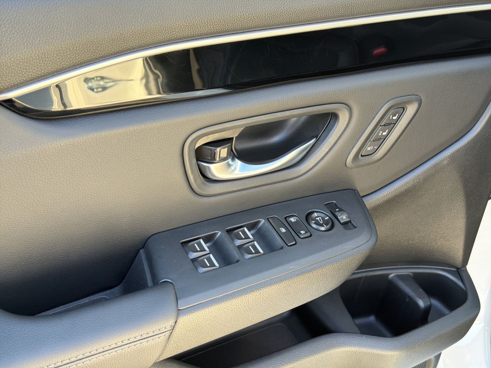 Used 2025 Honda Pilot EX-L image 15