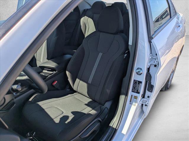 Certified 2025 Hyundai Elantra SE image 15