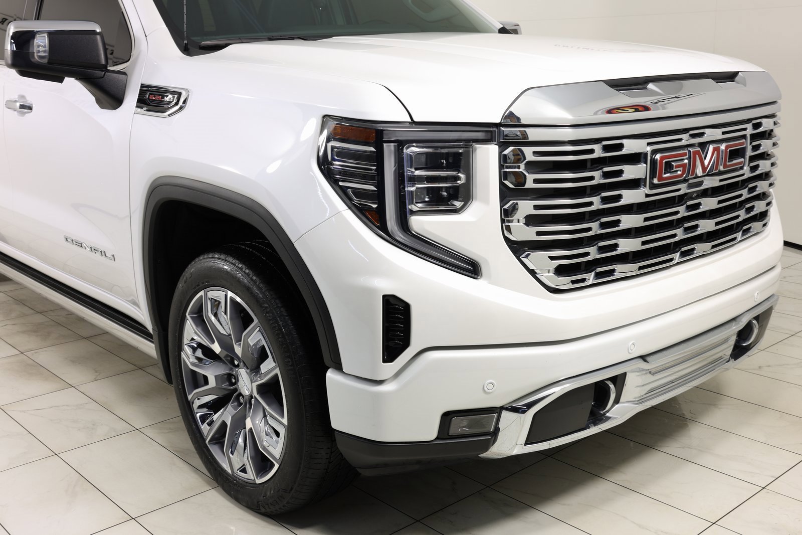 Used 2023 GMC Sierra 1500 Denali w/ Denali Reserve Package image 38