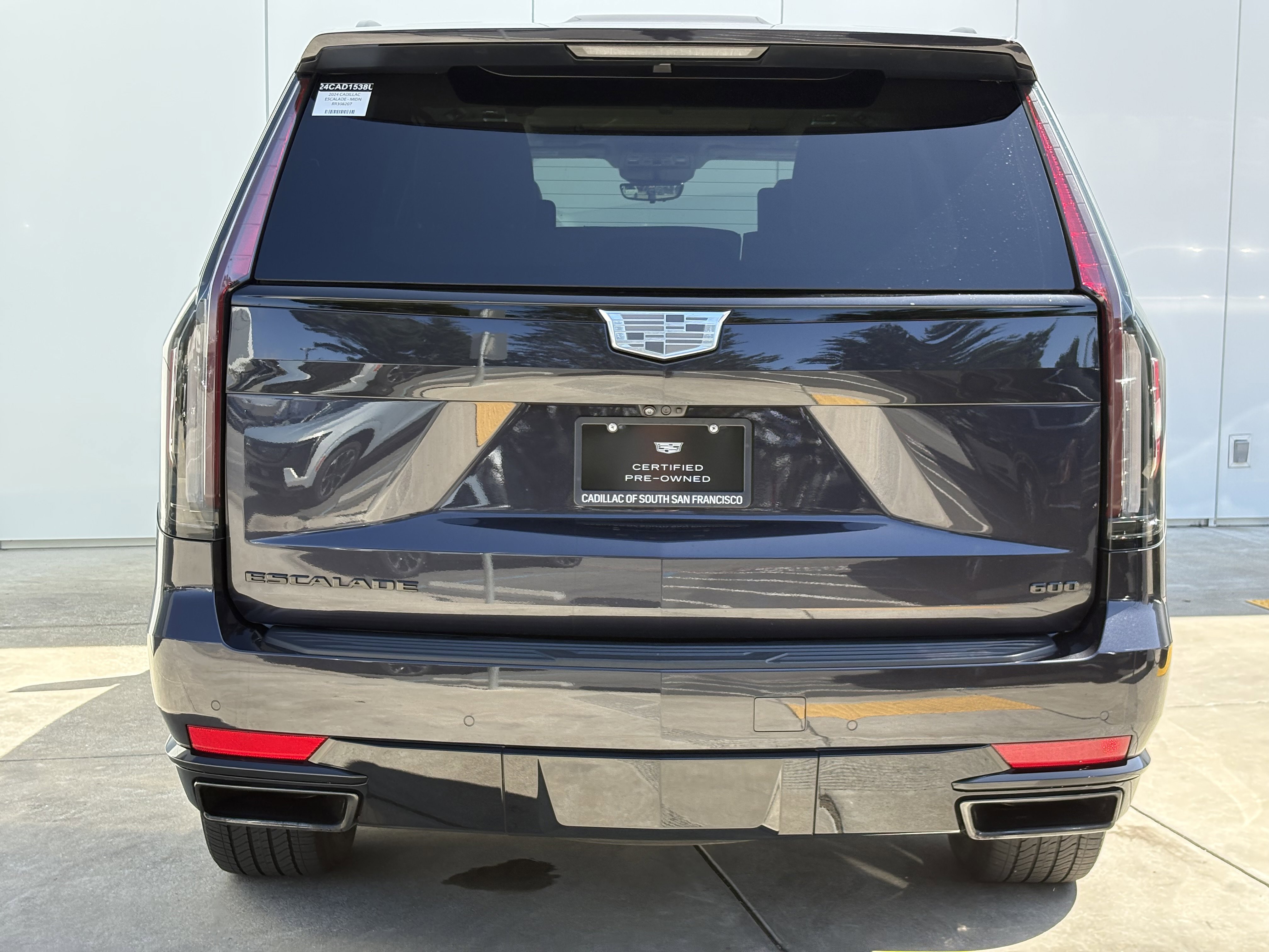 Used 2024 Cadillac Escalade Sport Platinum w/ LPO, ONYX Package AWD/4WD image 8