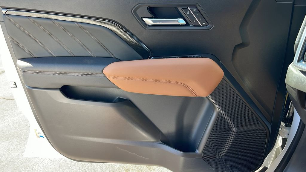 New 2026 GMC Canyon AT4 w/ Technology Plus Package AWD/4WD image 27