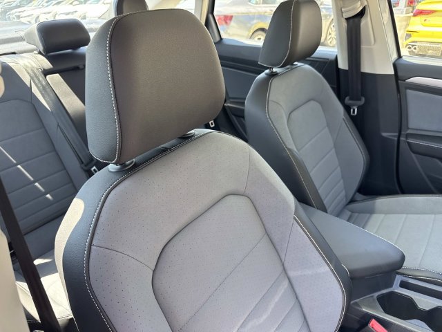 New 2026 Volkswagen Jetta SE FWD image 28