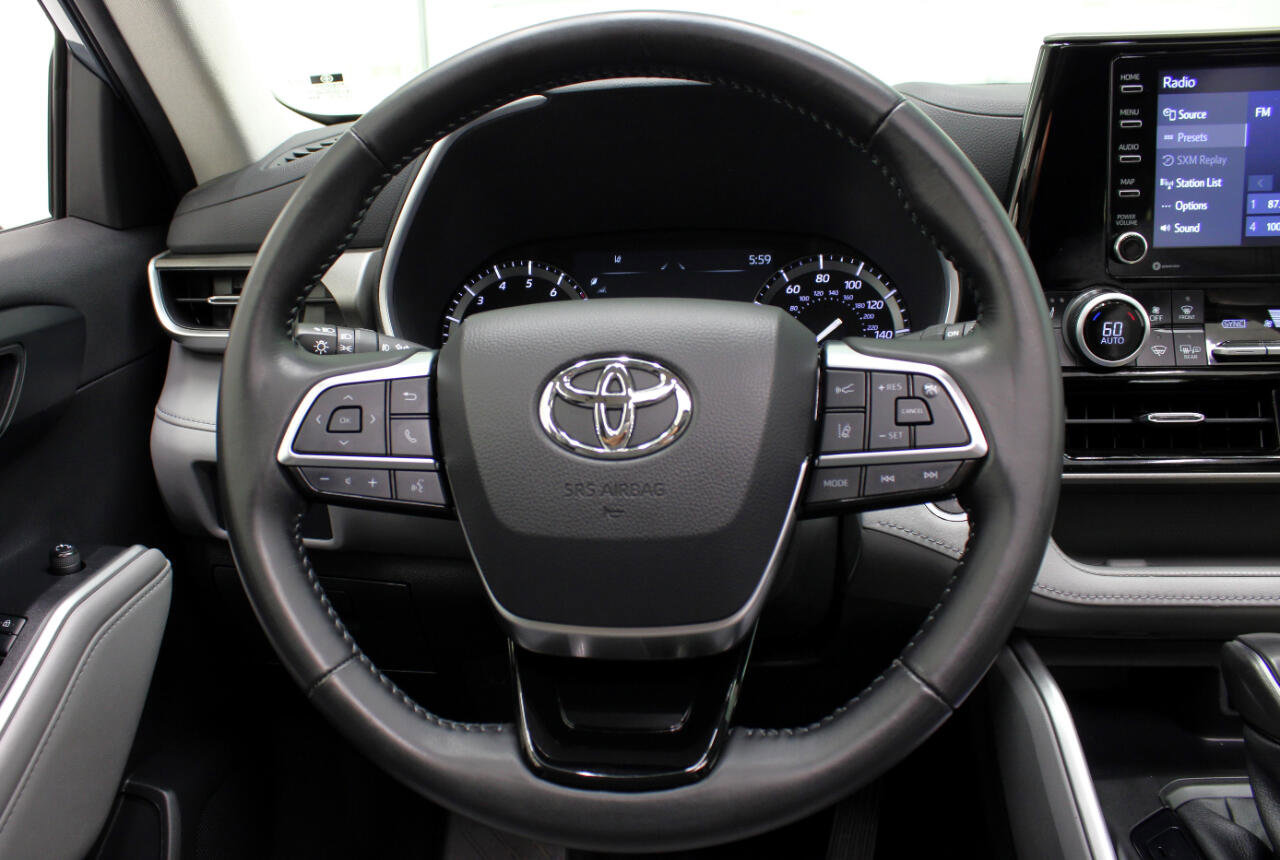 Used 2021 Toyota Highlander XLE image 61