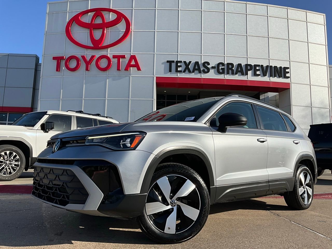 Used 2025 Volkswagen Taos S image 2