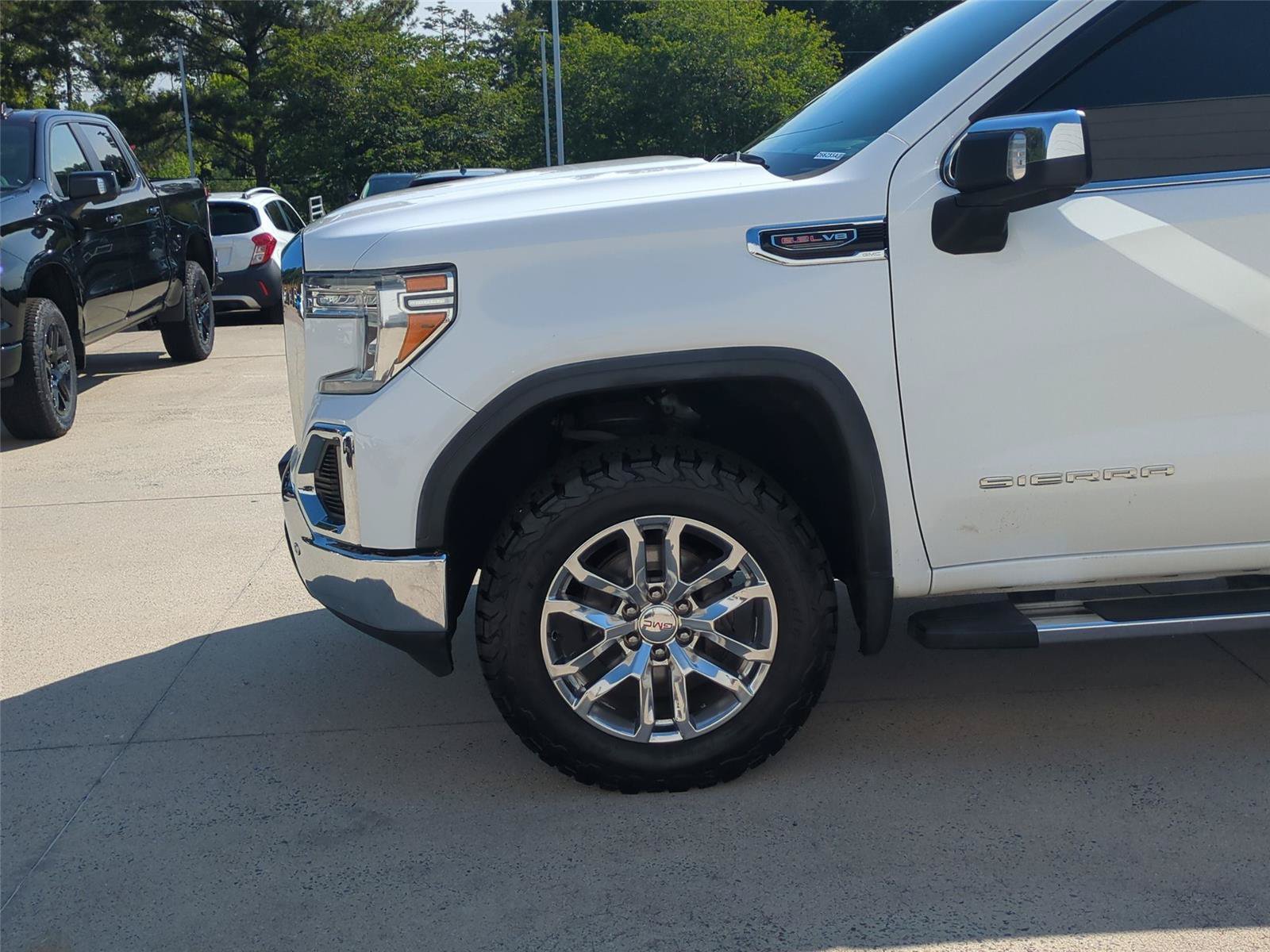 Used 2020 GMC Sierra 1500 SLT w/ SLT Premium Plus Package AWD/4WD image 10