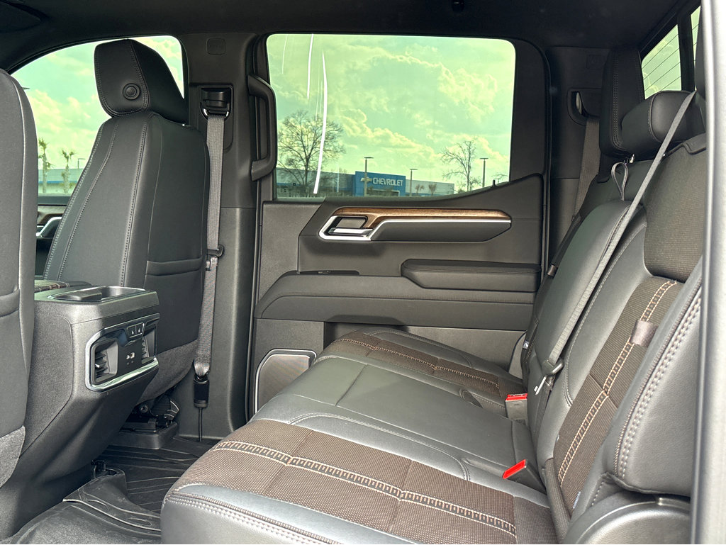 Used 2026 Chevrolet Silverado 1500 High Country w/ Midnight Edition image 16