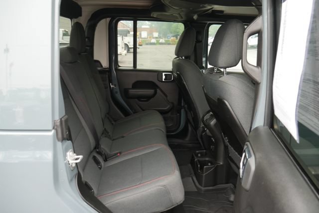 Used 2025 Jeep Gladiator Rubicon w/ Safety Group AWD/4WD image 24