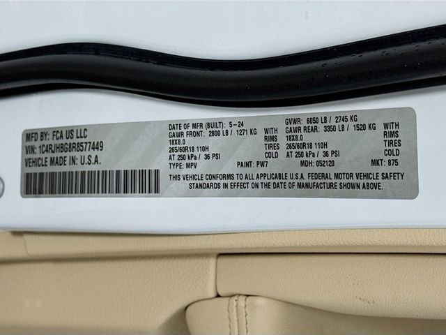 Used 2024 Jeep Grand Cherokee Limited image 37