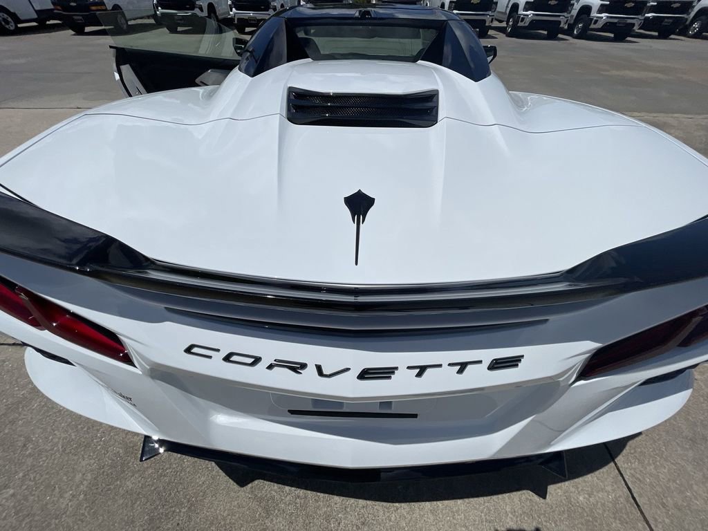 Used 2023 Chevrolet Corvette Stingray Premium Conv w/ Z51 Performance Package RWD image 28