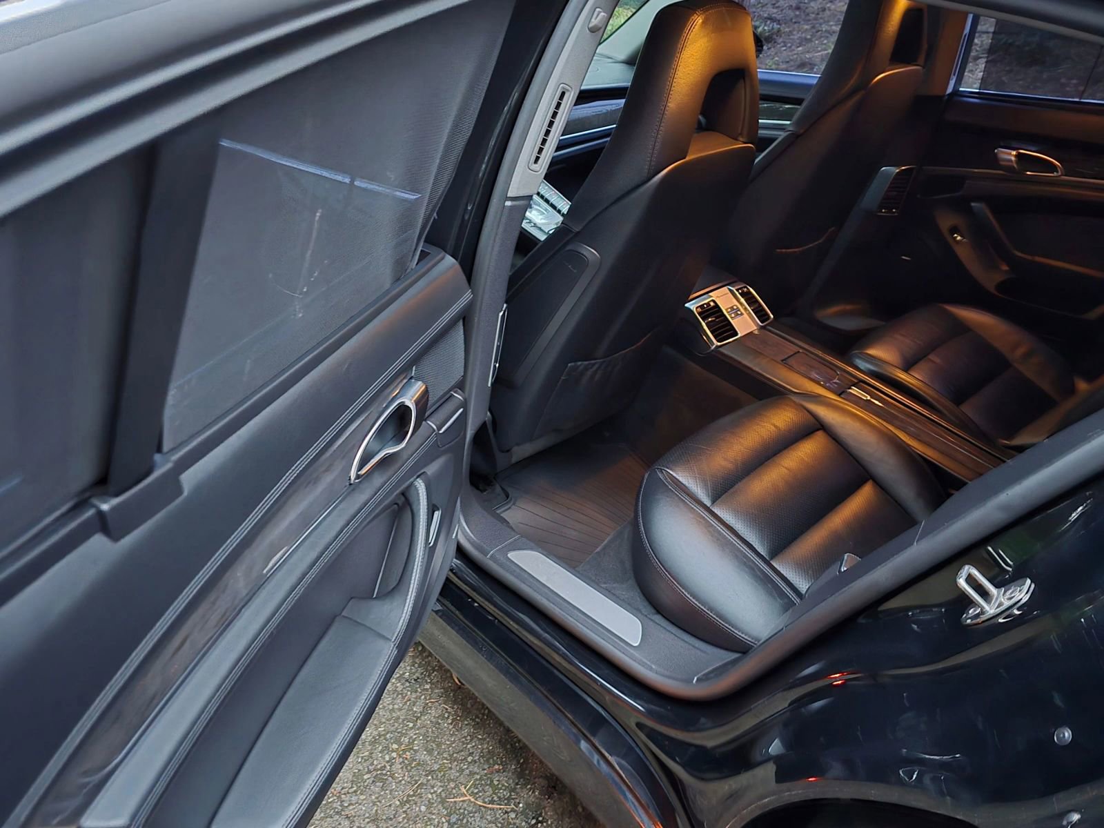 Used 2012 Porsche Panamera S image 16