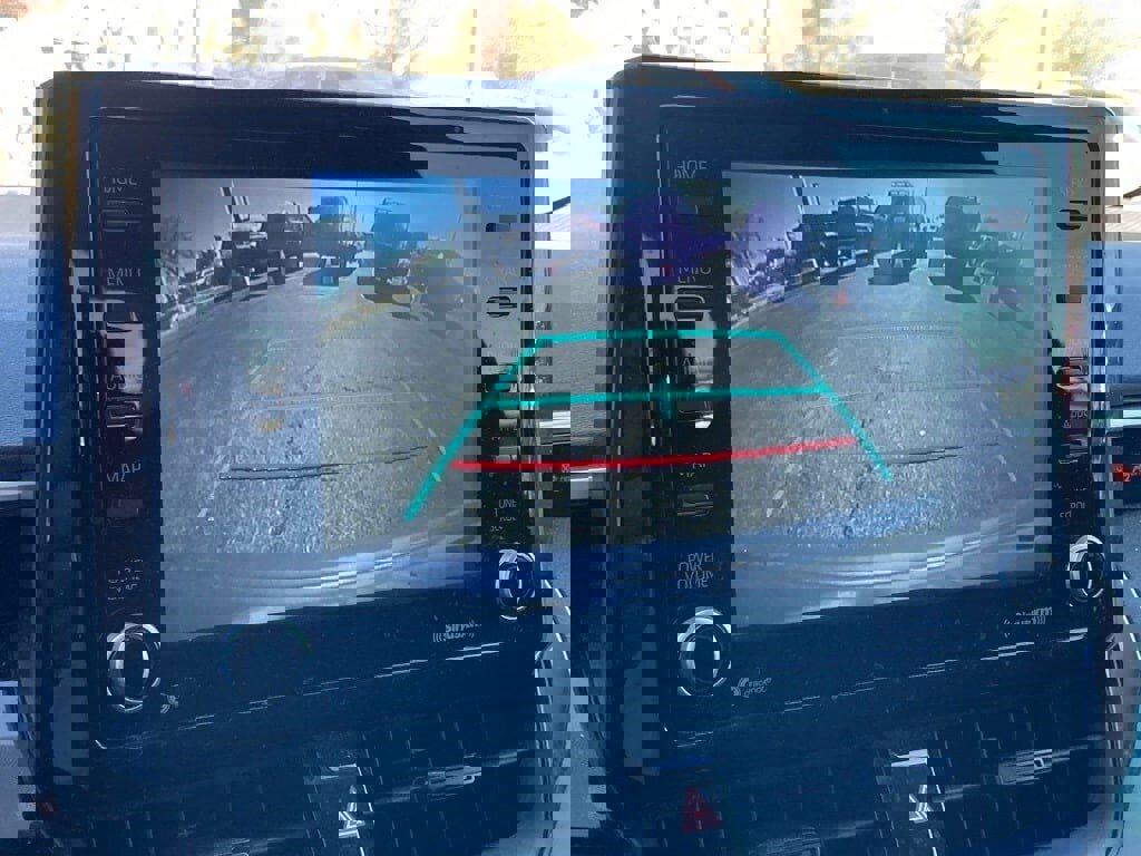 Used 2022 Toyota Corolla LE image 23