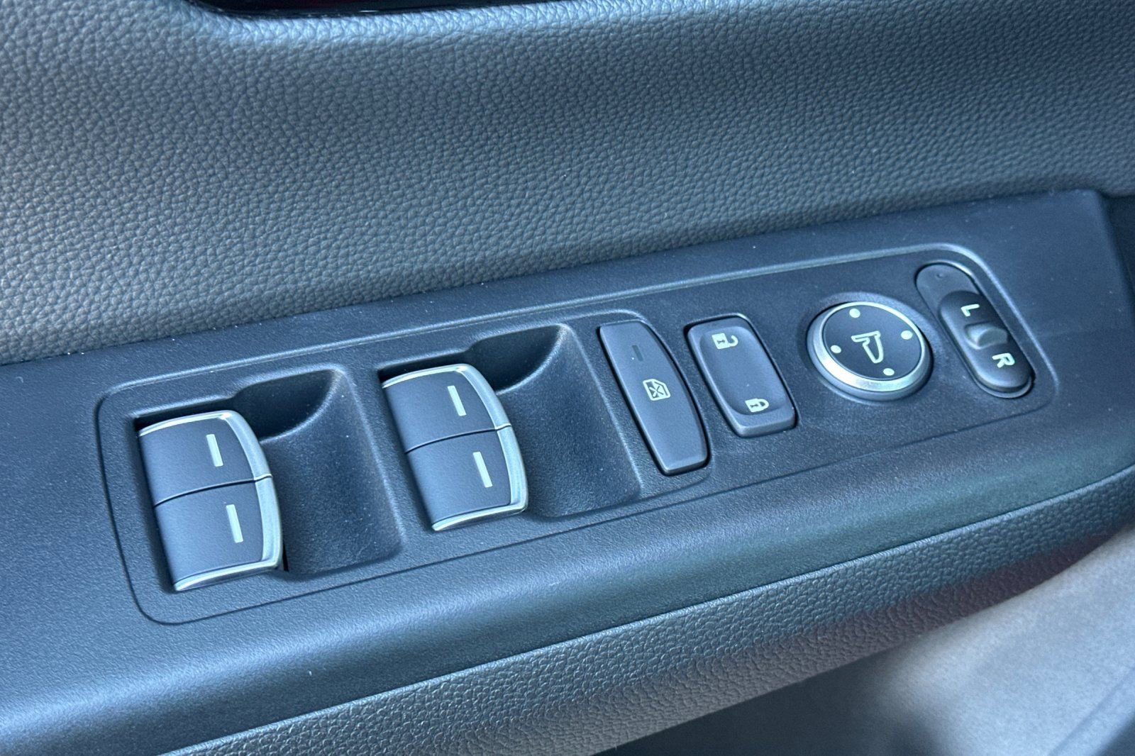 New 2026 Honda CR-V EX-L image 24