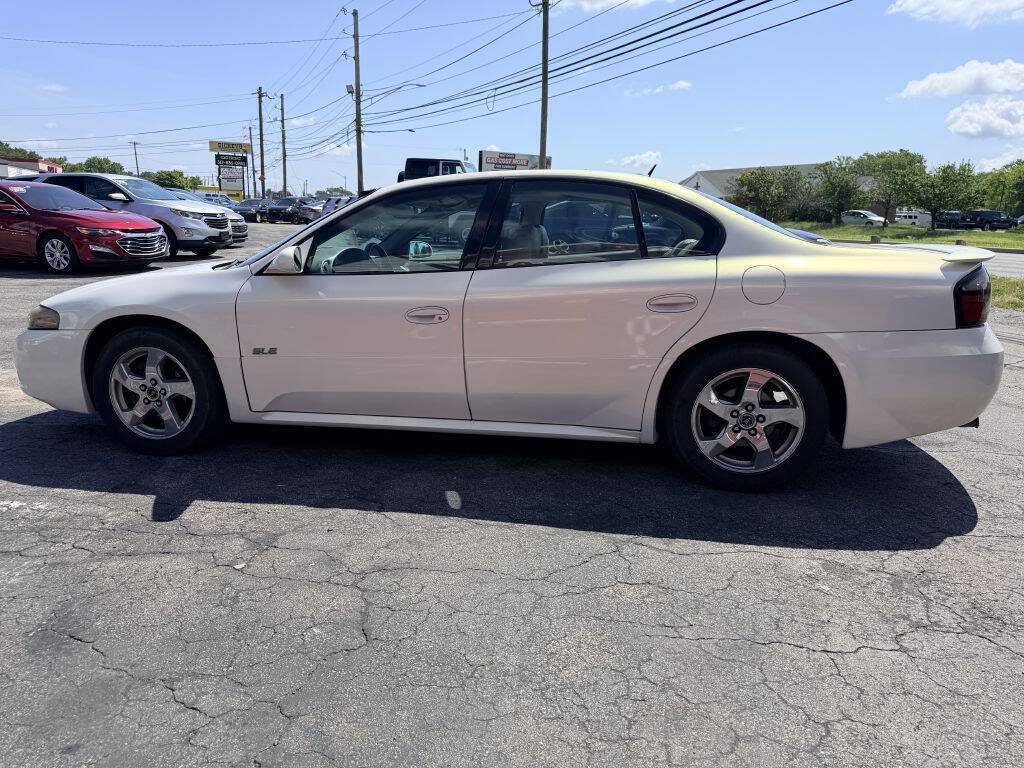 Used 2005 Pontiac Bonneville SLE w/ Premier Edition FWD image 3