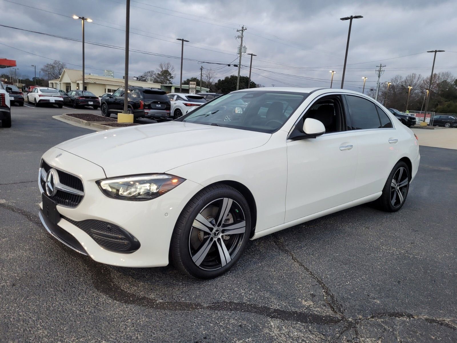 Used 2025 Mercedes-Benz C 300 Sedan image 3