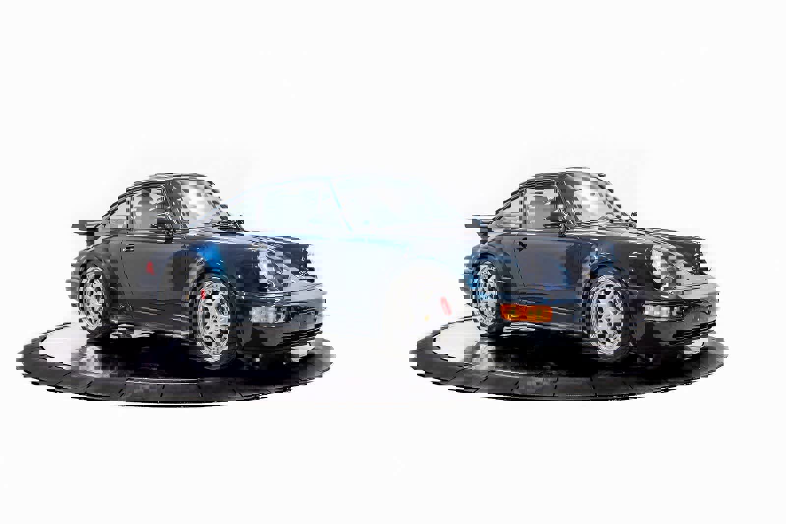 Used 1992 Porsche 911 Turbo image 9