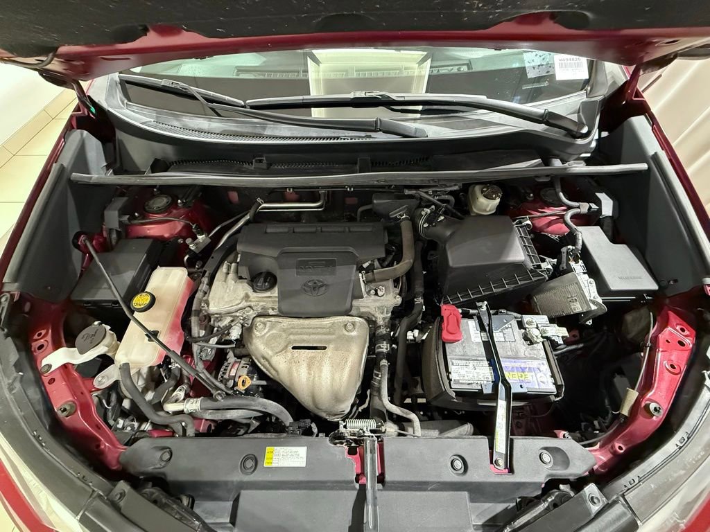 Used 2018 Toyota RAV4 LE image 10