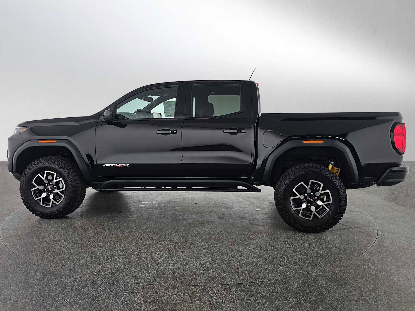 New 2026 GMC Canyon AT4X w/ Off-Road Front Bumper Package AWD/4WD image 6