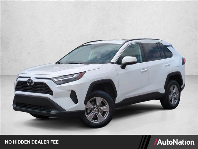 Used 2025 Toyota RAV4 XLE AWD/4WD image 1
