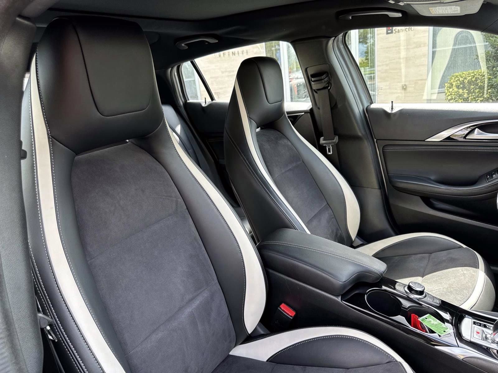 Used 2018 INFINITI QX30 Sport w/ Cargo Package image 14