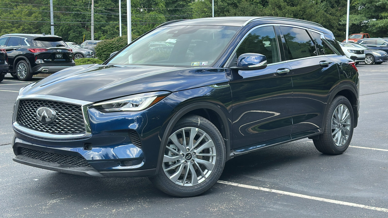 New 2025 INFINITI QX50 Luxe
