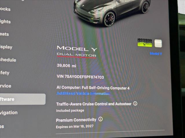 Used 2023 Tesla Model Y Performance AWD/4WD image 13