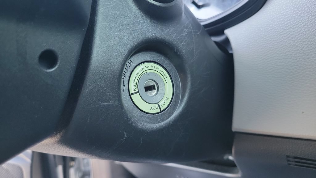 Used 2022 Toyota Corolla LE FWD image 28