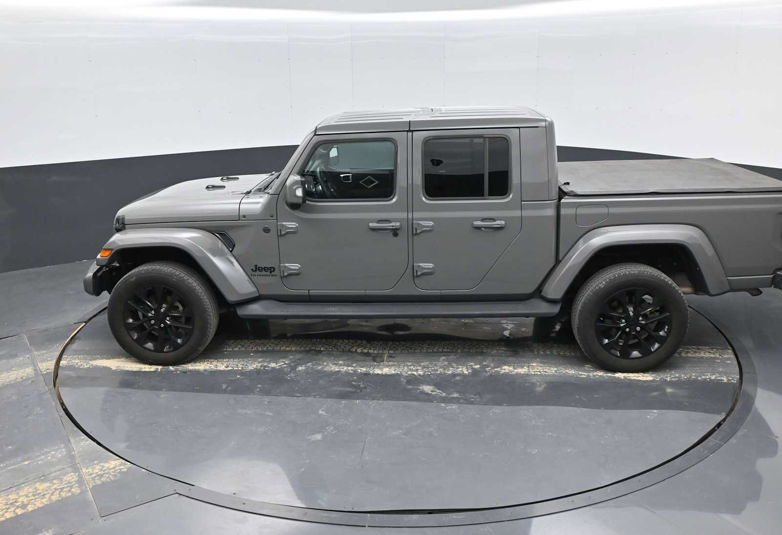 Used 2022 Jeep Gladiator Overland AWD/4WD image 23