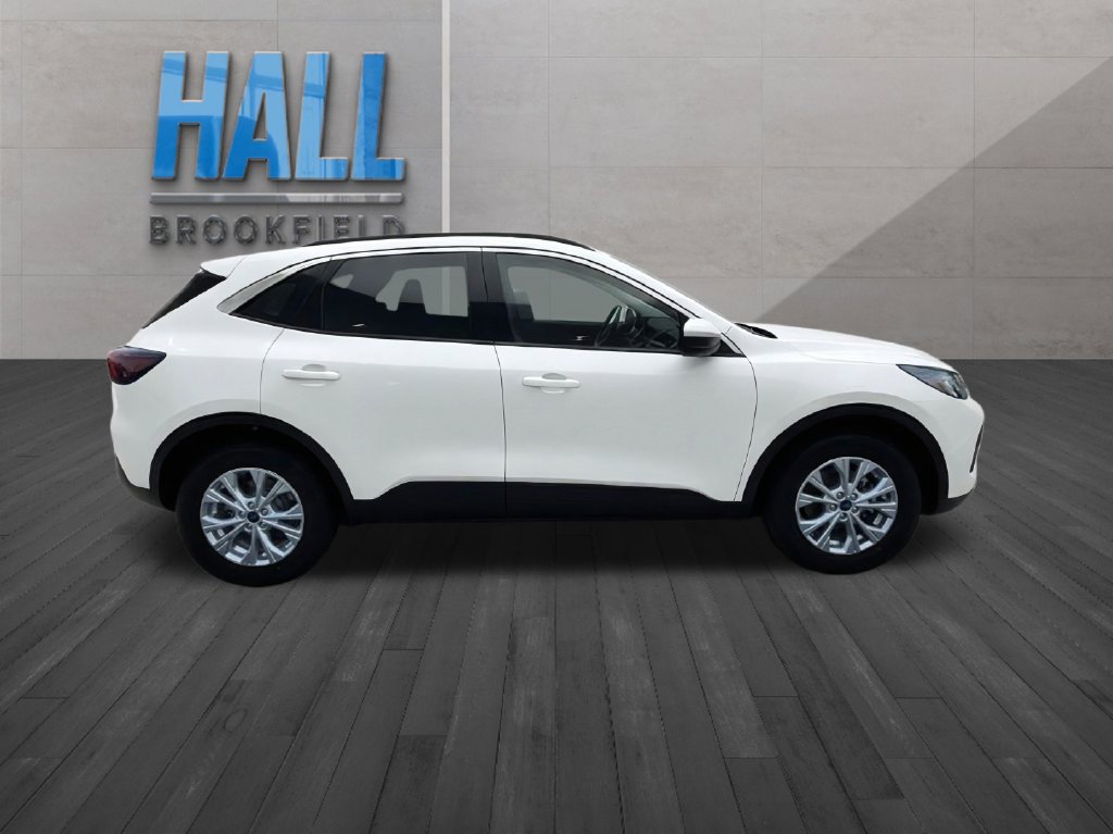 Used 2023 Ford Escape Active AWD/4WD image 6