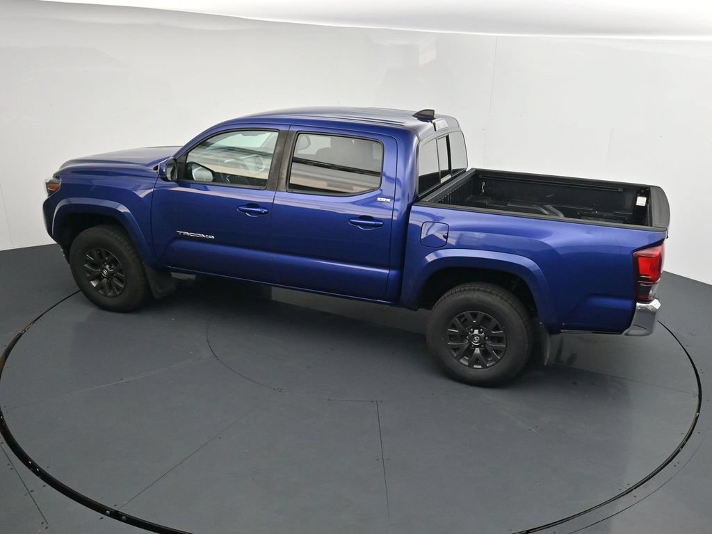 Used 2022 Toyota Tacoma SR5 AWD/4WD image 13
